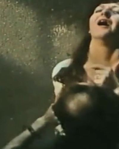 Sumru Yavrucuk seksi ifşa fotoğrafı 1 — Çıplak (1991)