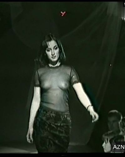 Tina Kandelaki seksi ifşa fotoğrafı 6 — Tina Kandelaki Sexy Showing Off Her Hot Tits During A Fashion Show (2022)