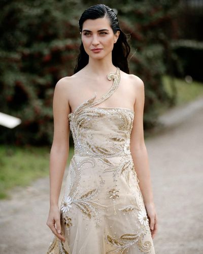 Tuba Büyüküstün seksi ifşa fotoğrafı 140