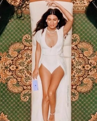Tuba Büyüküstün seksi ifşa fotoğrafı 168
