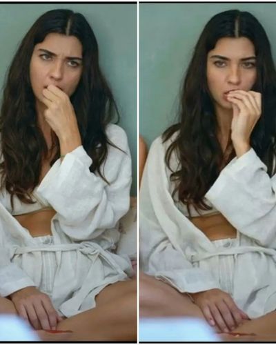 Tuba Büyüküstün seksi ifşa fotoğrafı 180