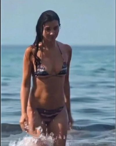 Tuba Büyüküstün seksi ifşa fotoğrafı 216