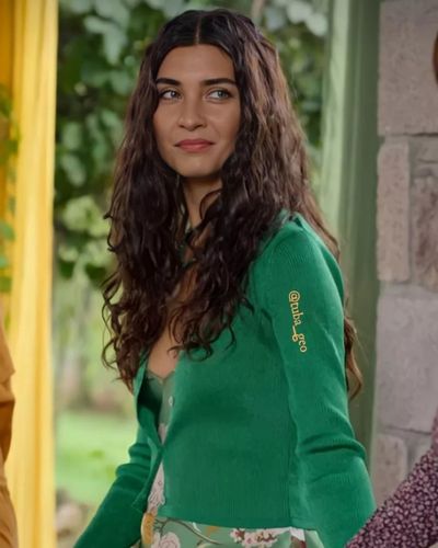 Tuba Büyüküstün seksi ifşa fotoğrafı 244