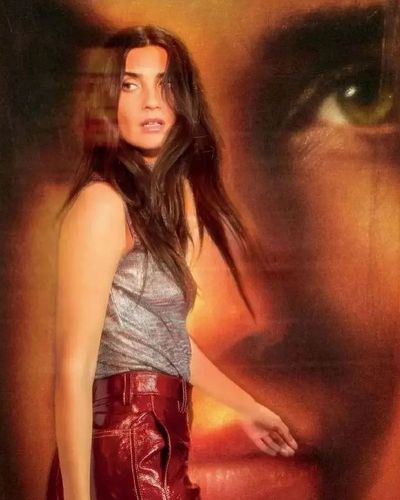 Tuba Büyüküstün seksi ifşa fotoğrafı 251
