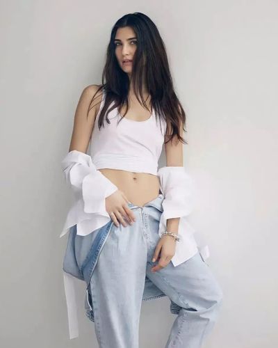 Tuba Büyüküstün seksi ifşa fotoğrafı 272