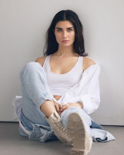 Tuba Büyüküstün seksi ifşa fotoğrafı 284