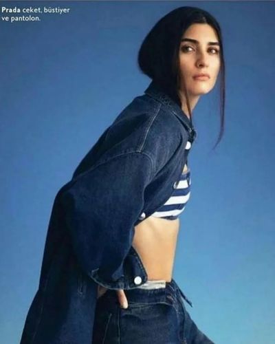 Tuba Büyüküstün seksi ifşa fotoğrafı 293