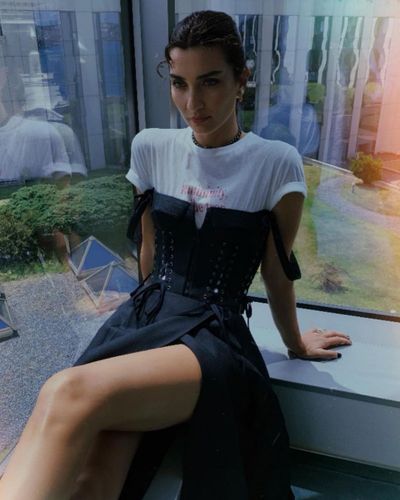 Tuba Büyüküstün seksi ifşa fotoğrafı 294