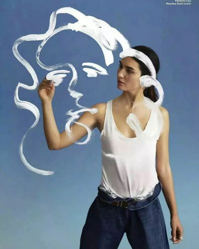 Tuba Büyüküstün seksi ifşa fotoğrafı 304