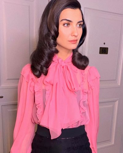 Tuba Büyüküstün seksi ifşa fotoğrafı 337