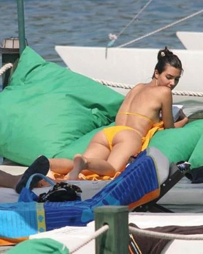 Tuba Büyüküstün seksi ifşa fotoğrafı 356