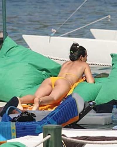 Tuba Büyüküstün seksi ifşa fotoğrafı 359