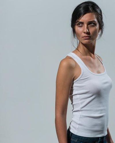 Tuba Büyüküstün seksi ifşa fotoğrafı 378