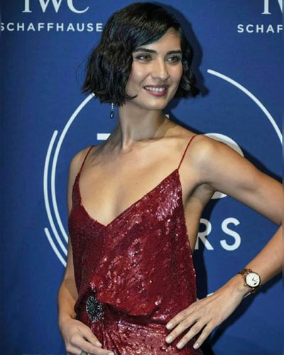 Tuba Büyüküstün seksi ifşa fotoğrafı 396