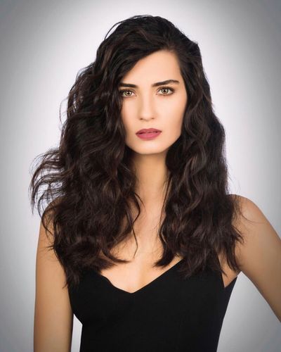 Tuba Büyüküstün seksi ifşa fotoğrafı 397
