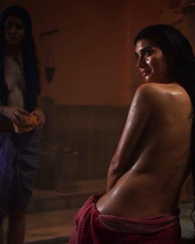 Tuba Büyüküstün seksi ifşa fotoğrafı 87 — Rise Of Empires: Ottoman (2020)