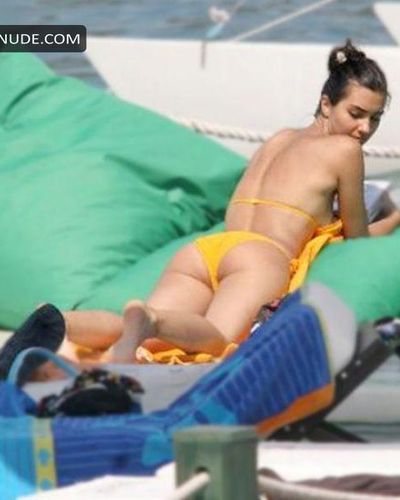 Tuba Buyukustun Sexy Bikini