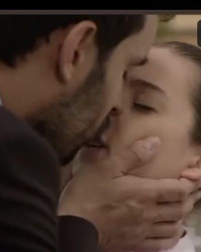 Tuba Ünsal seksi ifşa fotoğrafı 6 — Çakallarla Dans 3: Sıfır Sıkıntı (2014)