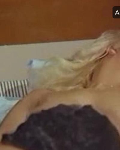 Tülin Tan seksi ifşa fotoğrafı 2 — Solan Yaprak (1979)