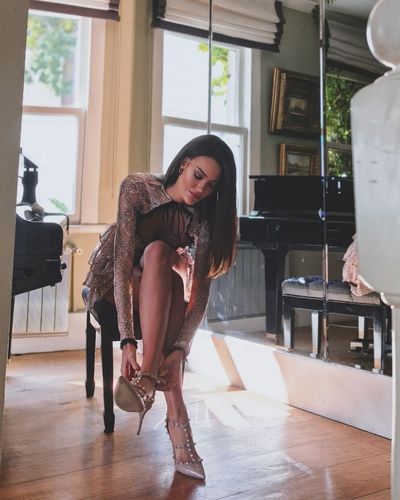 Tuvana Türkay seksi ifşa fotoğrafı 35