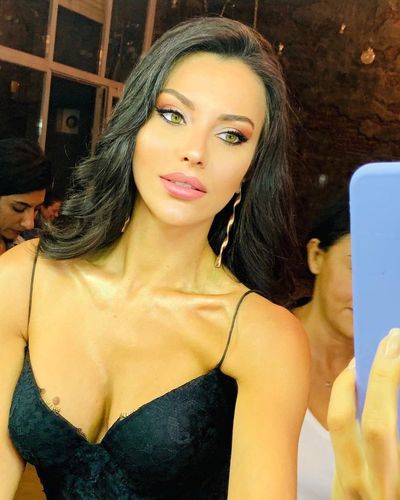 Tuvana Türkay seksi ifşa fotoğrafı 65