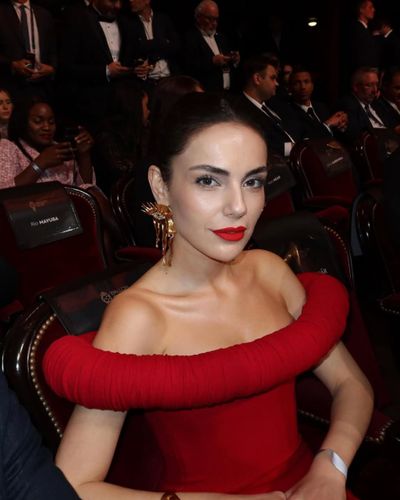 Yağmur Tanrısevsin seksi ifşa fotoğrafı 36