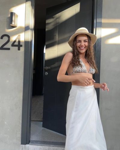 Yağmur Tanrısevsin seksi ifşa fotoğrafı 86