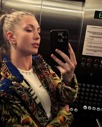Yasemin Kay Allen seksi ifşa fotoğrafı 114