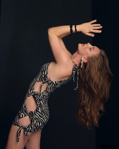 Yasemin Kay Allen seksi ifşa fotoğrafı 121
