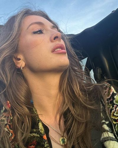 Yasemin Kay Allen seksi ifşa fotoğrafı 145