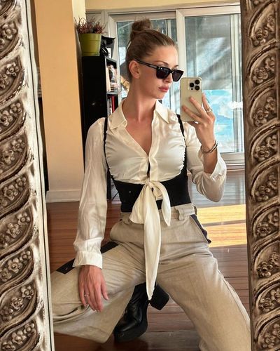 Yasemin Kay Allen seksi ifşa fotoğrafı 19
