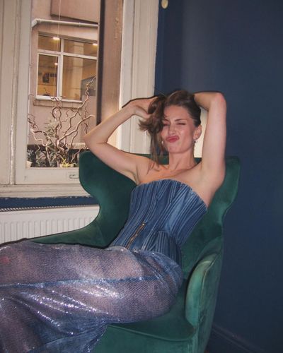 Yasemin Kay Allen seksi ifşa fotoğrafı 21