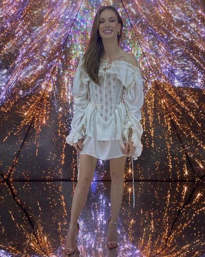 Yasemin Kay Allen seksi ifşa fotoğrafı 230