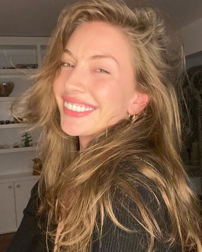 Yasemin Kay Allen seksi ifşa fotoğrafı 253