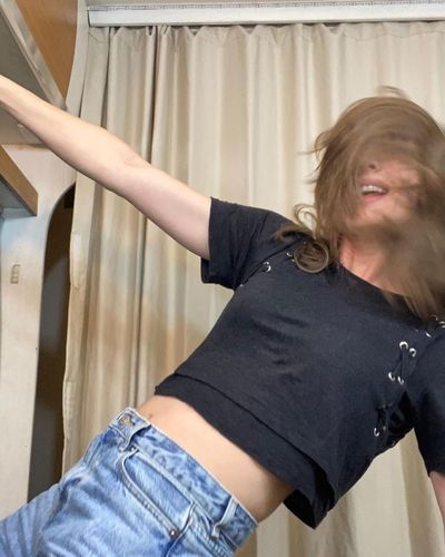Yasemin Kay Allen seksi ifşa fotoğrafı 283