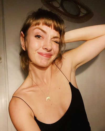 Yasemin Kay Allen seksi ifşa fotoğrafı 290