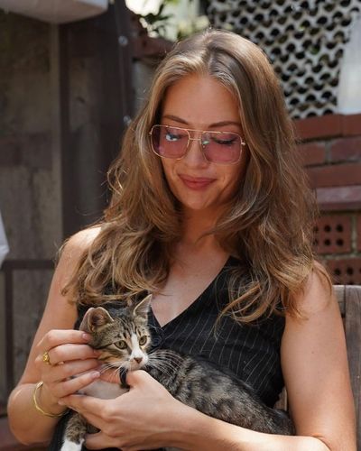 Yasemin Kay Allen seksi ifşa fotoğrafı 317