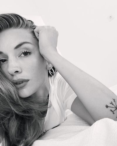 Yasemin Kay Allen seksi ifşa fotoğrafı 319