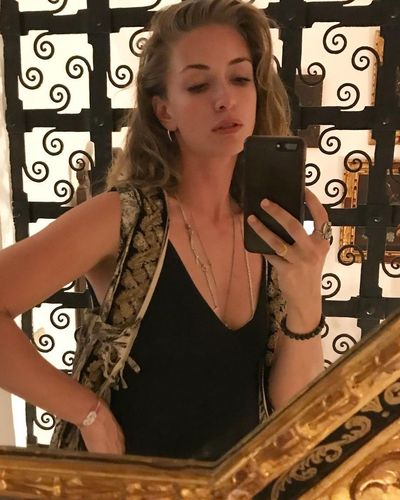 Yasemin Kay Allen seksi ifşa fotoğrafı 328