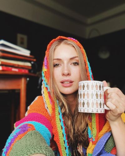 Yasemin Kay Allen seksi ifşa fotoğrafı 336