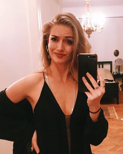 Yasemin Kay Allen seksi ifşa fotoğrafı 342