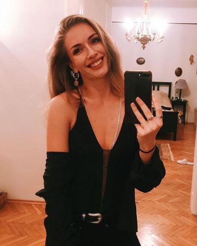 Yasemin Kay Allen seksi ifşa fotoğrafı 343