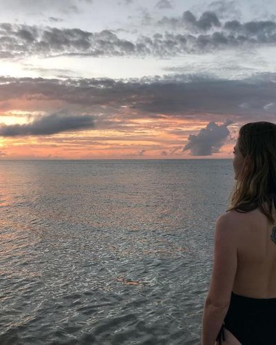 Yasemin Kay Allen seksi ifşa fotoğrafı 378
