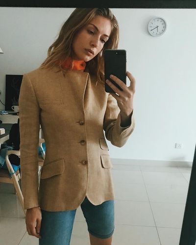 Yasemin Kay Allen seksi ifşa fotoğrafı 389