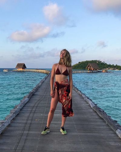 Yasemin Kay Allen seksi ifşa fotoğrafı 391