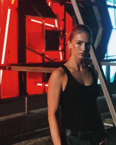 Yasemin Kay Allen seksi ifşa fotoğrafı 394
