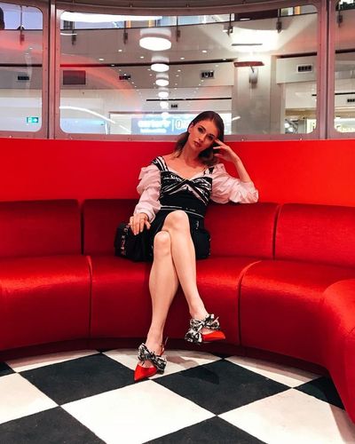Yasemin Kay Allen seksi ifşa fotoğrafı 401