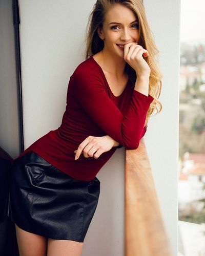 Yasemin Kay Allen seksi ifşa fotoğrafı 447