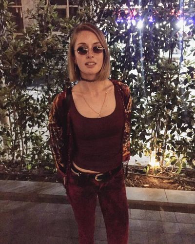 Yasemin Kay Allen seksi ifşa fotoğrafı 455