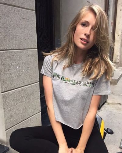 Yasemin Kay Allen seksi ifşa fotoğrafı 478